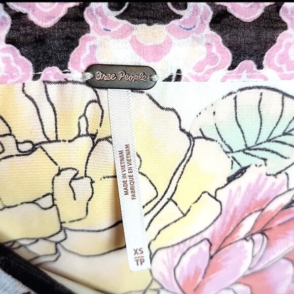 Free People Blue Nile Ivory Printed Dolman Top Blouse- size xs - Picture 9 of 11